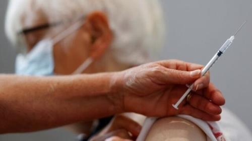 افزایش بیماران کرونایی در فرانسه و شروع واکسیناسیون
