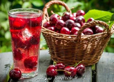 نوشیدن آب آلبالو سبب بهبود عملكرد ورزشی می شود